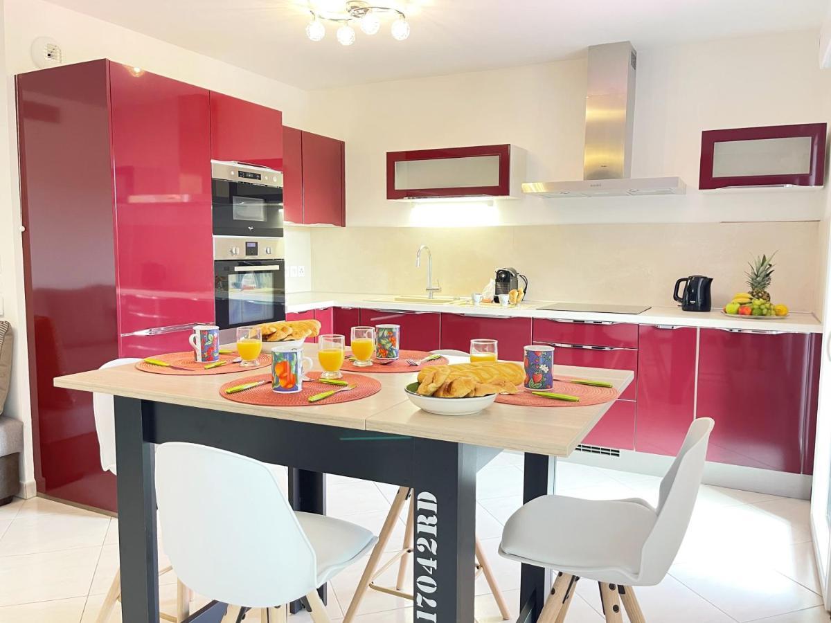 Tres Bel Appartement -Residence Avec Piscine Sur Le Toit Et Vue Panoramique Saint-Raphaël Esterno foto