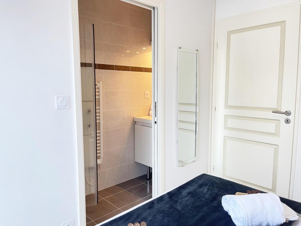 Tres Bel Appartement -Residence Avec Piscine Sur Le Toit Et Vue Panoramique Saint-Raphaël Esterno foto
