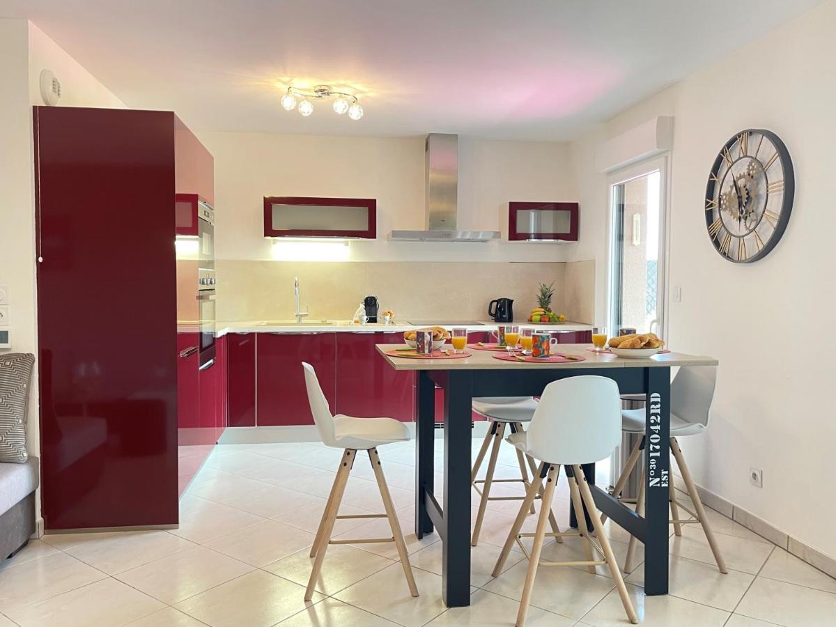 Tres Bel Appartement -Residence Avec Piscine Sur Le Toit Et Vue Panoramique Saint-Raphaël Esterno foto