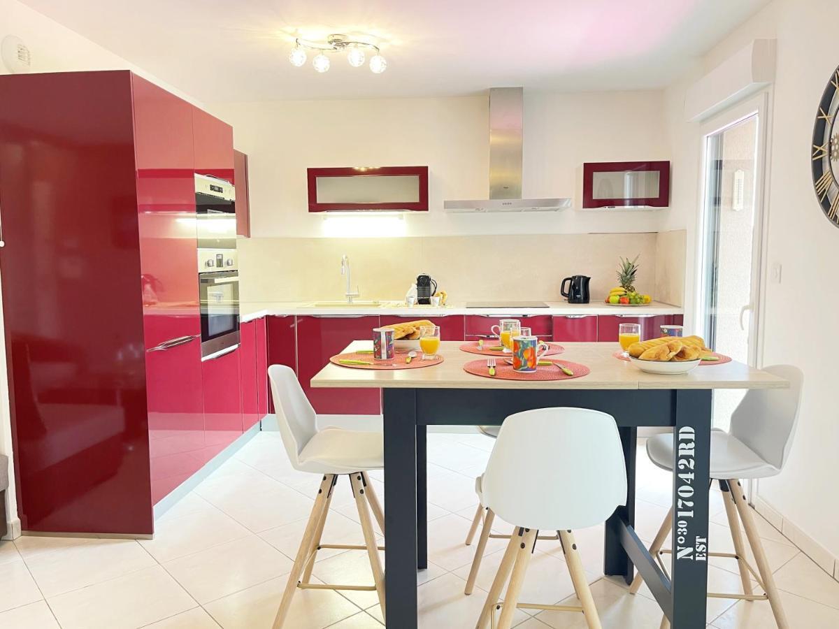 Tres Bel Appartement -Residence Avec Piscine Sur Le Toit Et Vue Panoramique Saint-Raphaël Esterno foto