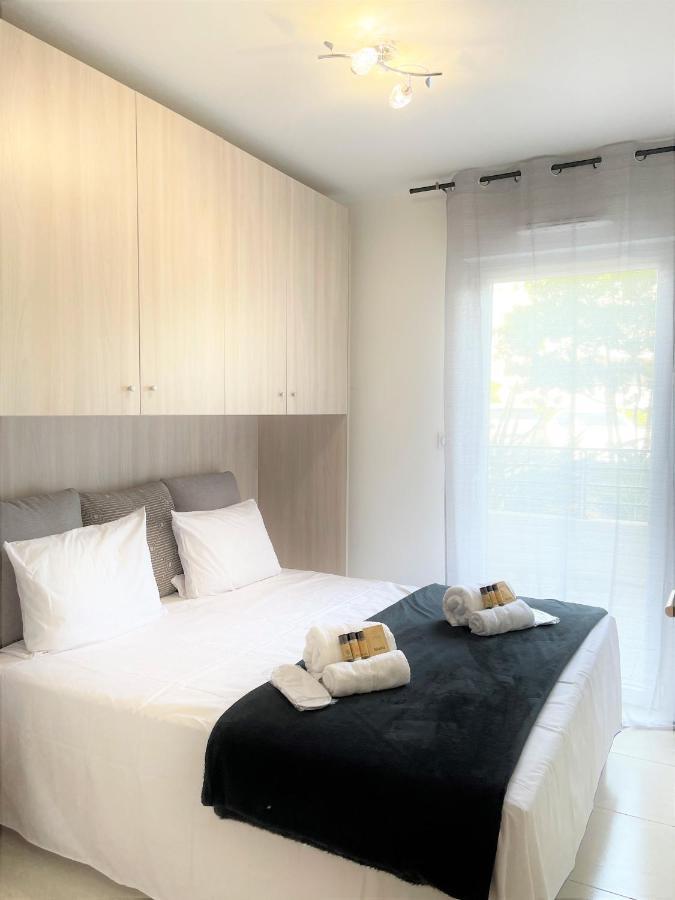 Tres Bel Appartement -Residence Avec Piscine Sur Le Toit Et Vue Panoramique Saint-Raphaël Esterno foto